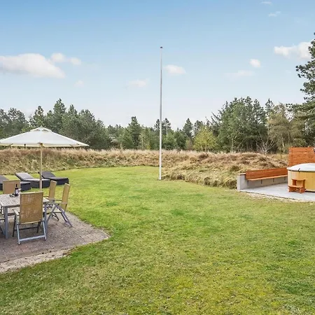 Holiday home Awesome Home In Romo With Wifi *